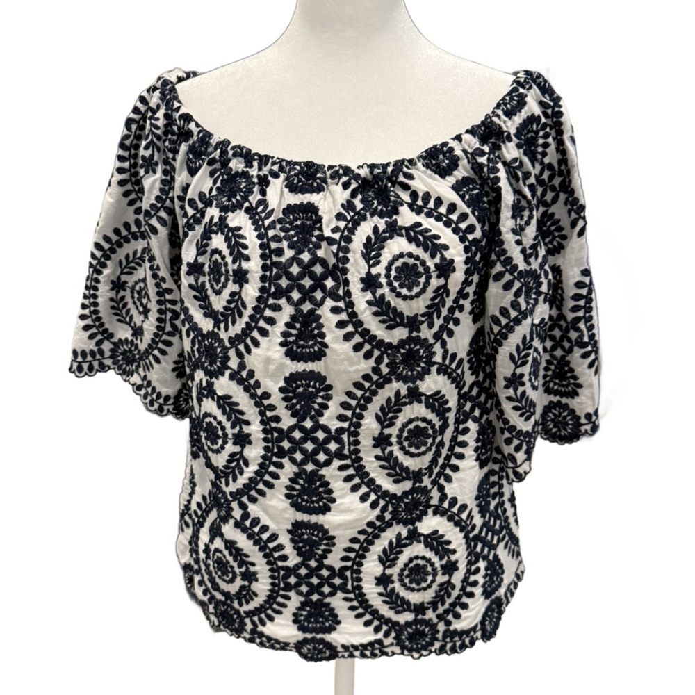 V Cristina Black and White embroidered Blouse. Size small
